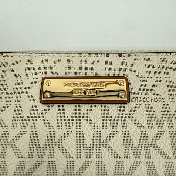 Michael Kors Jet Set Logo Continental Wristlet Wallet *missing wristlet handle - Picture 3 of 11
